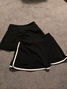 Bundle of girls Black Athletic Tennis Skort size Medium